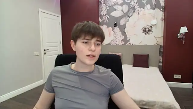 EmiliaYours online show from 04-05-26, 02:46