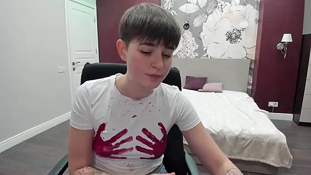 EmiliaYours online show from 11-03-25, 02:42