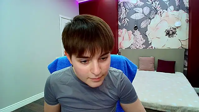 EmiliaYours online show from 03-27-26, 03:24