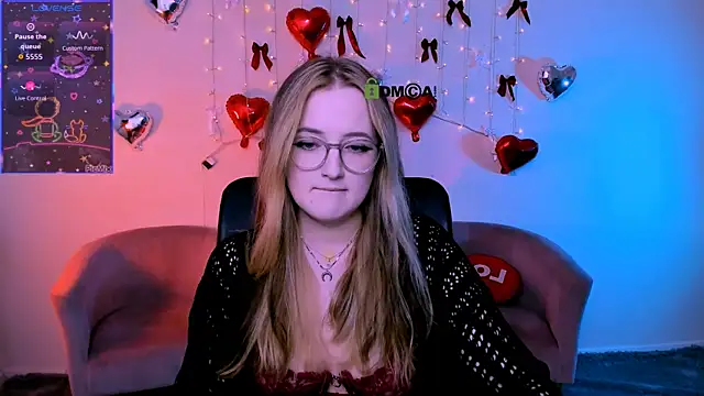 Snapshot of luna_berryy chatting on 02-24-26, 08:21 luna berryy online show from 02-24-26, 08:21