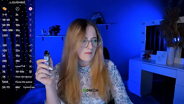 Snapshot of luna_berryy chatting on 09-23-25, 01:18 luna berryy online show from 09-23-25, 01:18