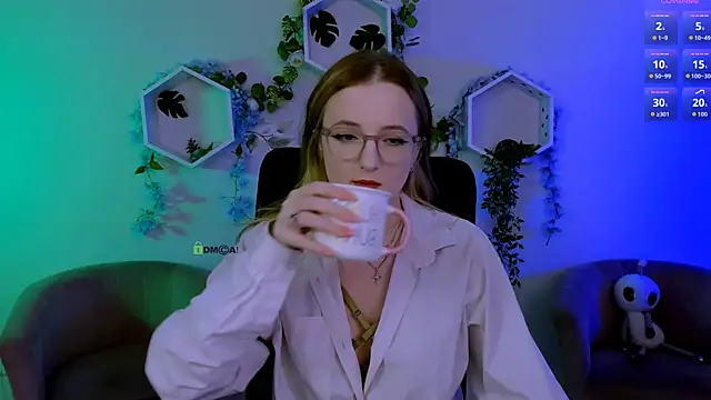 luna berryy online show from 06-16-26, 07:25