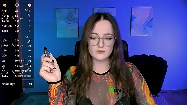 luna berryy online show from 11-09-25, 08:24