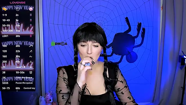 luna berryy online show from 10-24-25, 07:46