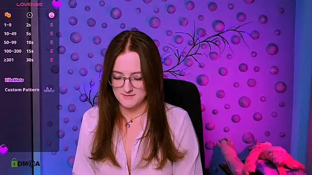 luna berryy online show from 12-16-25, 09:41