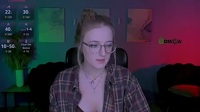 luna berryy online show from 04-04-26, 07:53