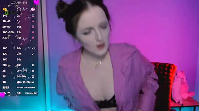 luna berryy online show from 11-22-25, 08:51