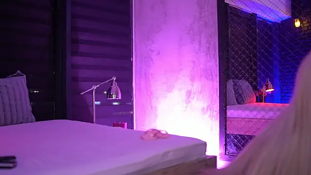 Candy Ivy online show from 09-10-25, 05:45