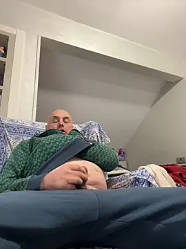 Snapshot of pantomax chatting on 02-17-25, 01:44 pantomax online show from 02-17-25, 01:44