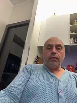 Snapshot of pantomax chatting on 05-27-26, 01:07 pantomax online show from 05-27-26, 01:07