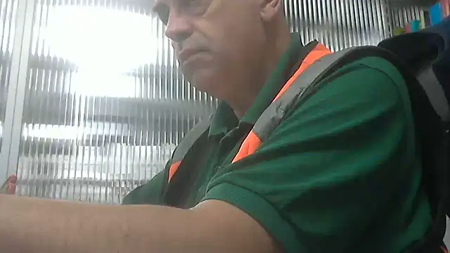 Snapshot of pantomax chatting on 06-17-26, 12:32 pantomax online show from 06-17-26, 12:32