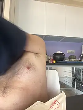 Snapshot of pantomax chatting on 10-13-25, 12:29 pantomax online show from 10-13-25, 12:29