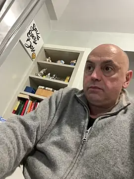 Snapshot of pantomax chatting on 12-25-24, 03:29 pantomax online show from 12-25-24, 03:29