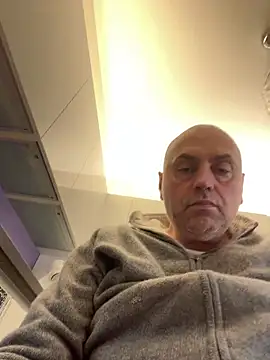 Snapshot of pantomax chatting on 01-28-25, 02:42 pantomax online show from 01-28-25, 02:42