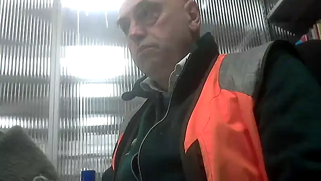 pantomax online show from 10-31-25, 01:13