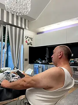 Snapshot of pantomax chatting on 09-26-25, 02:02 pantomax online show from 09-26-25, 02:02