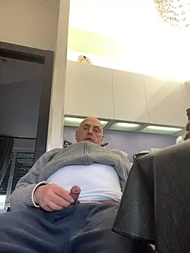 Snapshot of pantomax chatting on 02-10-25, 01:33 pantomax online show from 02-10-25, 01:33