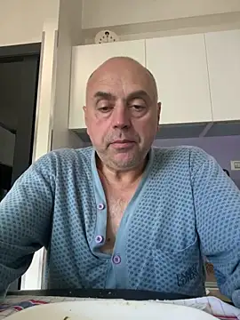 Snapshot of pantomax chatting on 06-11-26, 12:46 pantomax online show from 06-11-26, 12:46