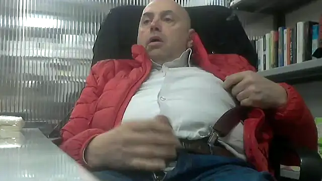 Snapshot of pantomax chatting on 01-28-25, 01:18 pantomax online show from 01-28-25, 01:18