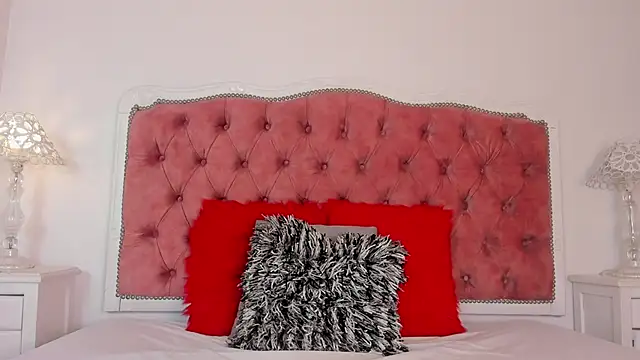 Snapshot of amberlitle chatting on 09-30-25, 12:22 amberlitle online show from 09-30-25, 12:22