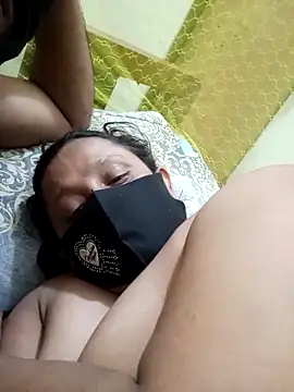 Snapshot of Bithi-01 chatting on 03-09-25, 05:28 Bithi-01 online show from 03-09-25, 05:28