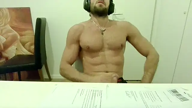 Snapshot of alpha-hunk chatting on 09-22-25, 07:31 alpha-hunk online show from 09-22-25, 07:31