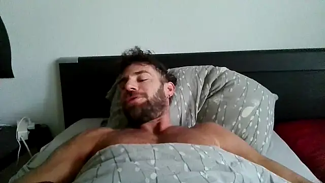 Snapshot of alpha-hunk chatting on 09-27-25, 08:42 alpha-hunk online show from 09-27-25, 08:42