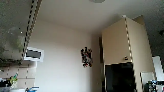 Snapshot of alpha-hunk chatting on 10-16-25, 07:27 alpha-hunk online show from 10-16-25, 07:27