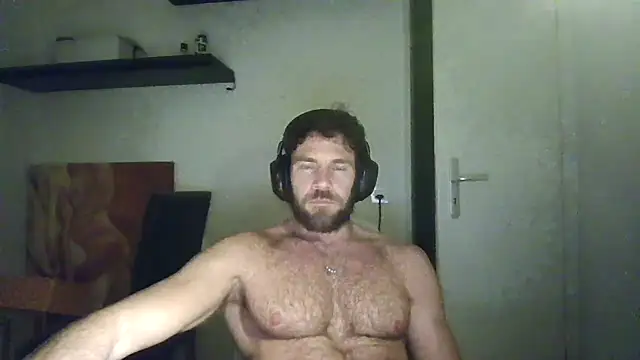 alpha-hunk online show from 10-25-25, 08:42