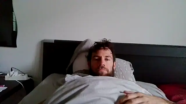 Snapshot of alpha-hunk chatting on 10-19-25, 07:22 alpha-hunk online show from 10-19-25, 07:22