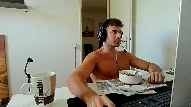 alpha-hunk online show from 06-18-26, 08:57