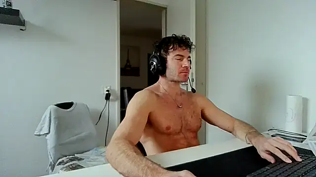 Snapshot of alpha-hunk chatting on 01-16-26, 09:46 alpha-hunk online show from 01-16-26, 09:46