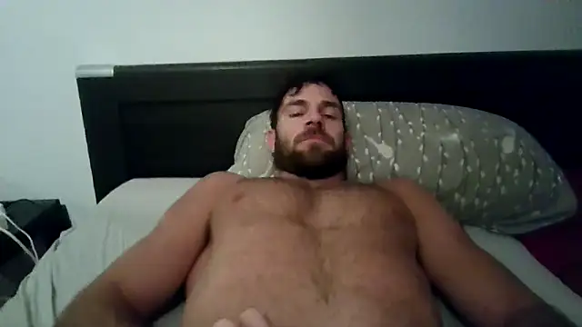 Snapshot of alpha-hunk chatting on 09-28-25, 09:22 alpha-hunk online show from 09-28-25, 09:22