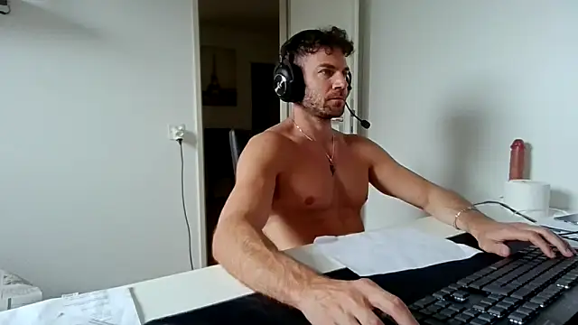 alpha-hunk online show from 04-12-26, 11:35