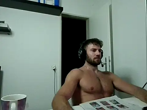alpha-hunk online show from 07-24-26, 09:00