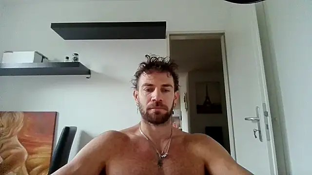 Snapshot of alpha-hunk chatting on 09-23-25, 07:37 alpha-hunk online show from 09-23-25, 07:37