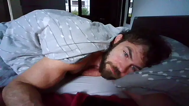 Snapshot of alpha-hunk chatting on 10-21-25, 06:24 alpha-hunk online show from 10-21-25, 06:24