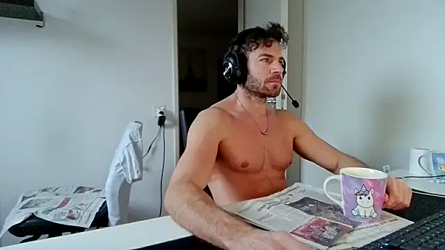 alpha-hunk online show from 12-21-25, 10:39