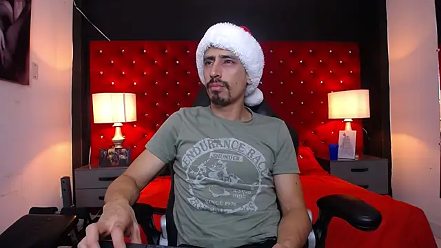 Sr Magnus  online show from 12-18-25, 08:41