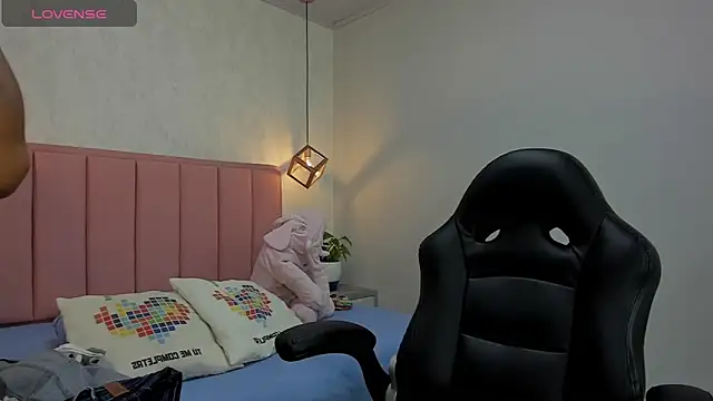 MAYROBERTSS online show from 02-18-25, 12:06