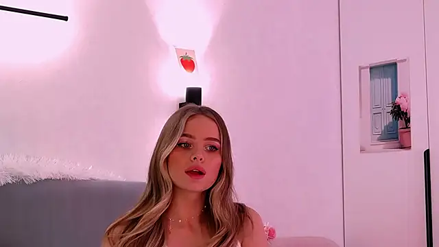 Snapshot of SIlviaBeyt chatting on 03-07-25, 11:16 SIlviaBeyt online show from 03-07-25, 11:16