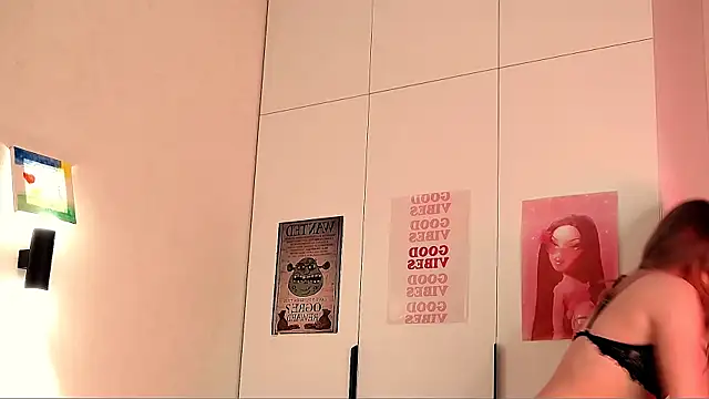 Snapshot of SIlviaBeyt chatting on 02-23-26, 09:37 SIlviaBeyt online show from 02-23-26, 09:37