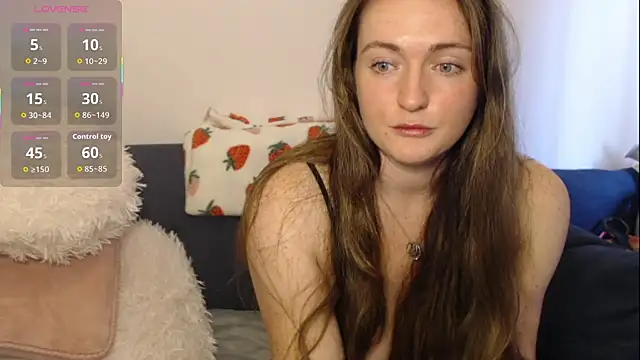 Snapshot of BustyBonnieUK chatting on 10-20-25, 11:22 BustyBonnieUK online show from 10-20-25, 11:22