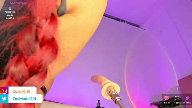 Zoe1 2 online show from 10-11-25, 08:21