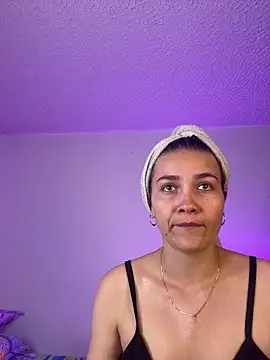 aurora divine online show from 03-29-26, 06:53