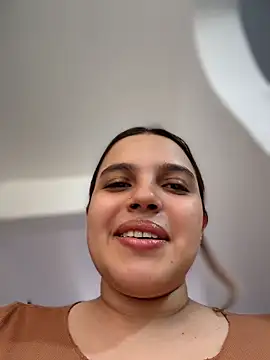 Snapshot of vivicolibri chatting on 06-19-26, 04:24 vivicolibri online show from 06-19-26, 04:24