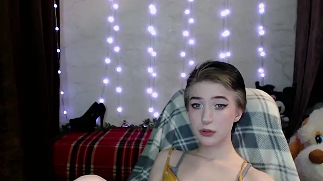 Snapshot of MilanaThorn chatting on 03-14-25, 10:27 MilanaThorn online show from 03-14-25, 10:27