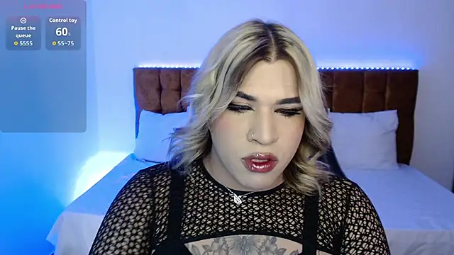 alexiaaross online show from 10-10-25, 03:51