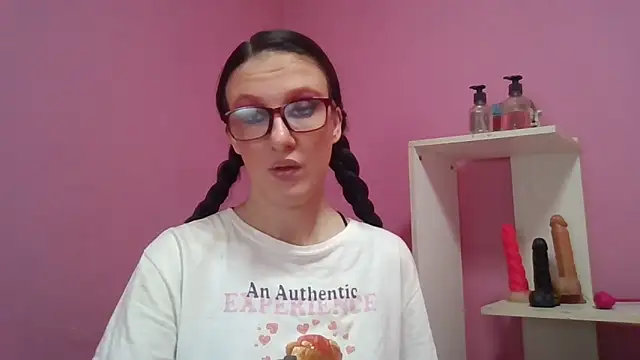 LolaBoobs online show from 02-15-26, 06:58