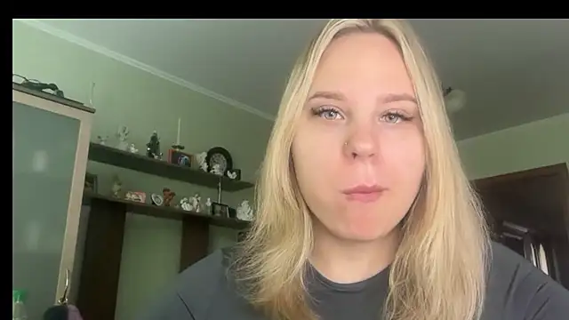 Thalia  Star online show from 03-25-26, 06:35